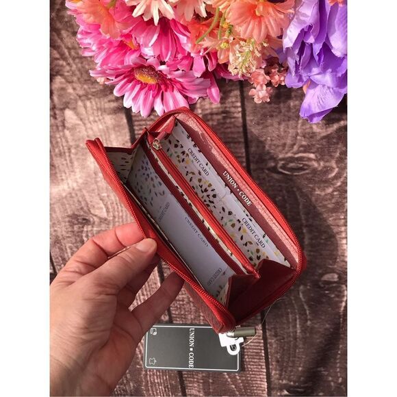 Red Genuine Leather Wallet - Picture 4 of 8